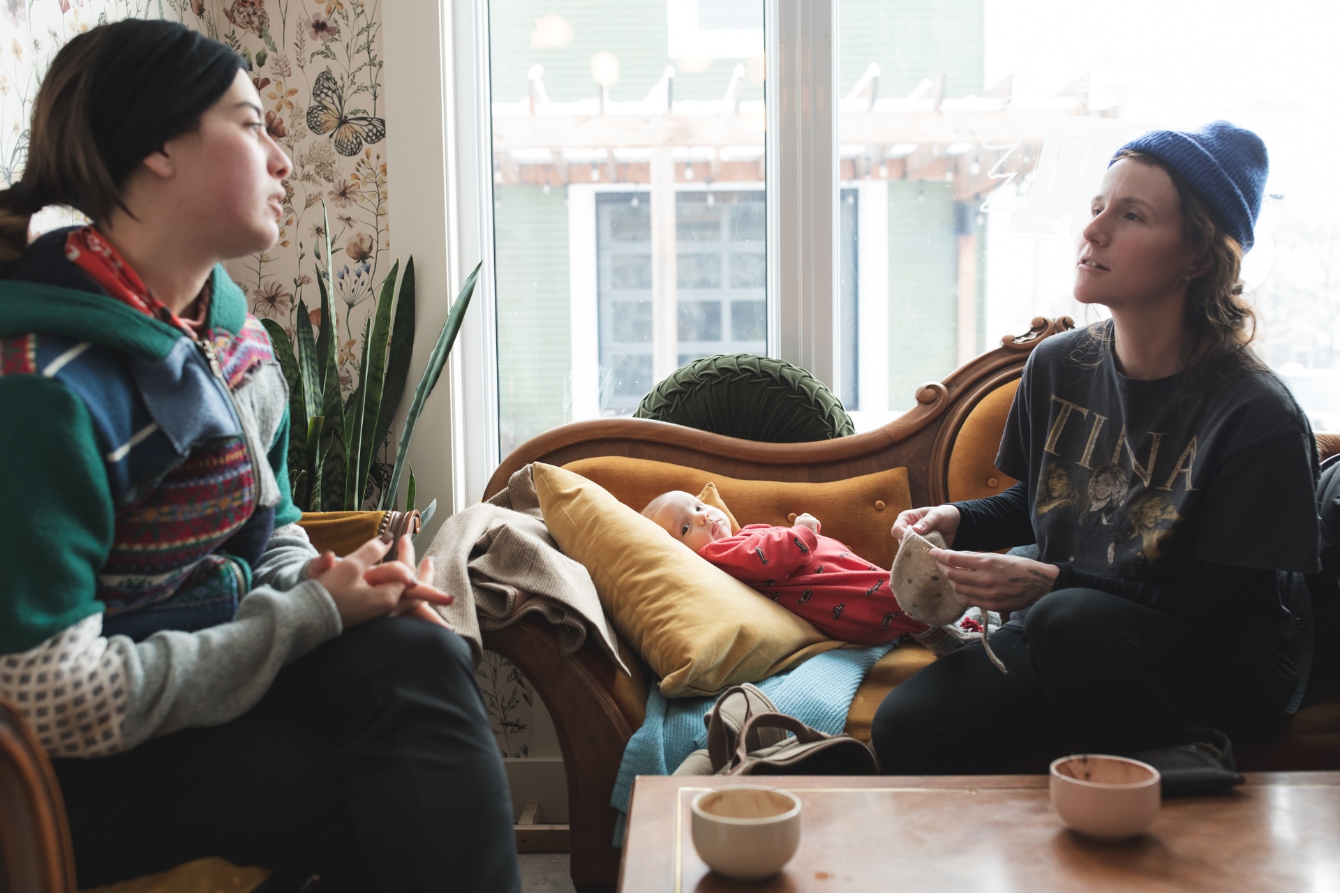 Coin cosy pour jouer aux jeux de société dans le café